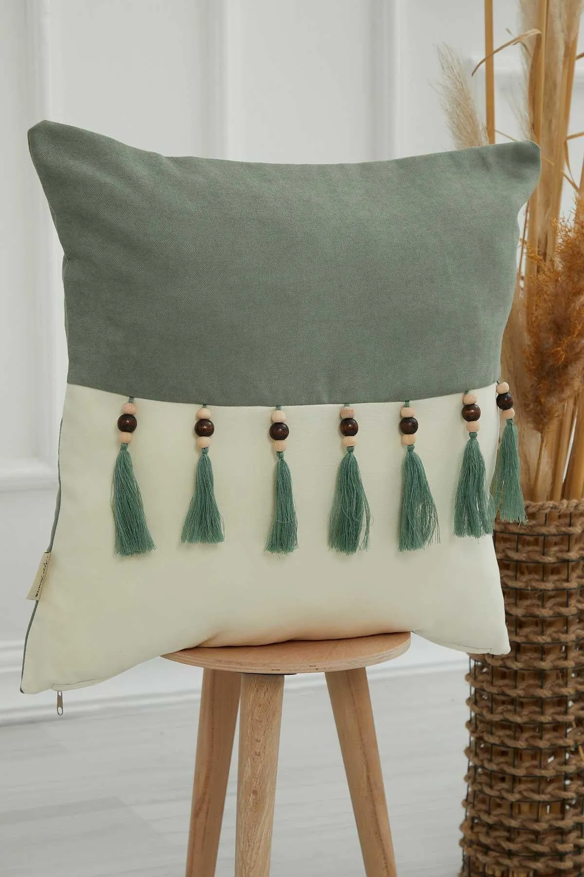 Boho Decorative Throw Pillow Covers with Tassels and Chaplet, 18 x 18 inch Modern Design Polyester Cushion Covers for Couch,K-100