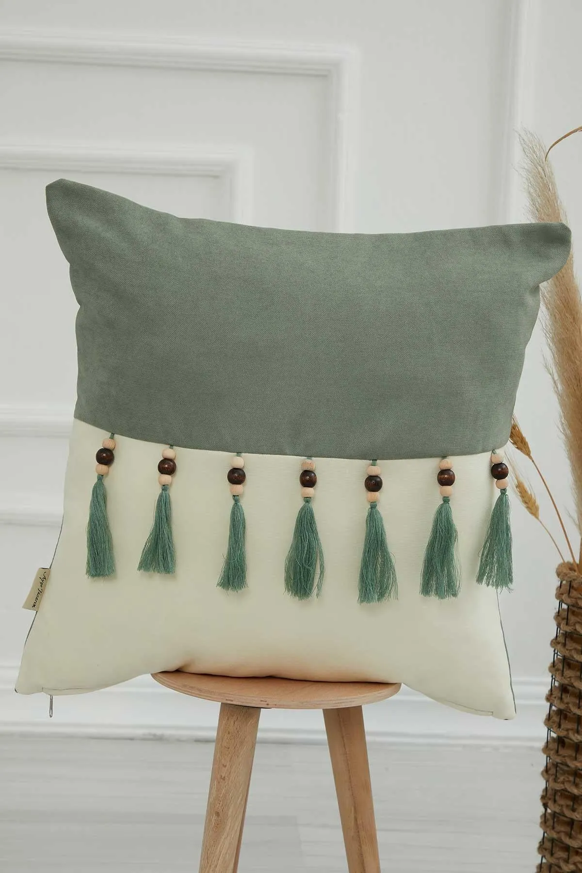 Boho Decorative Throw Pillow Covers with Tassels and Chaplet, 18 x 18 inch Modern Design Polyester Cushion Covers for Couch,K-100