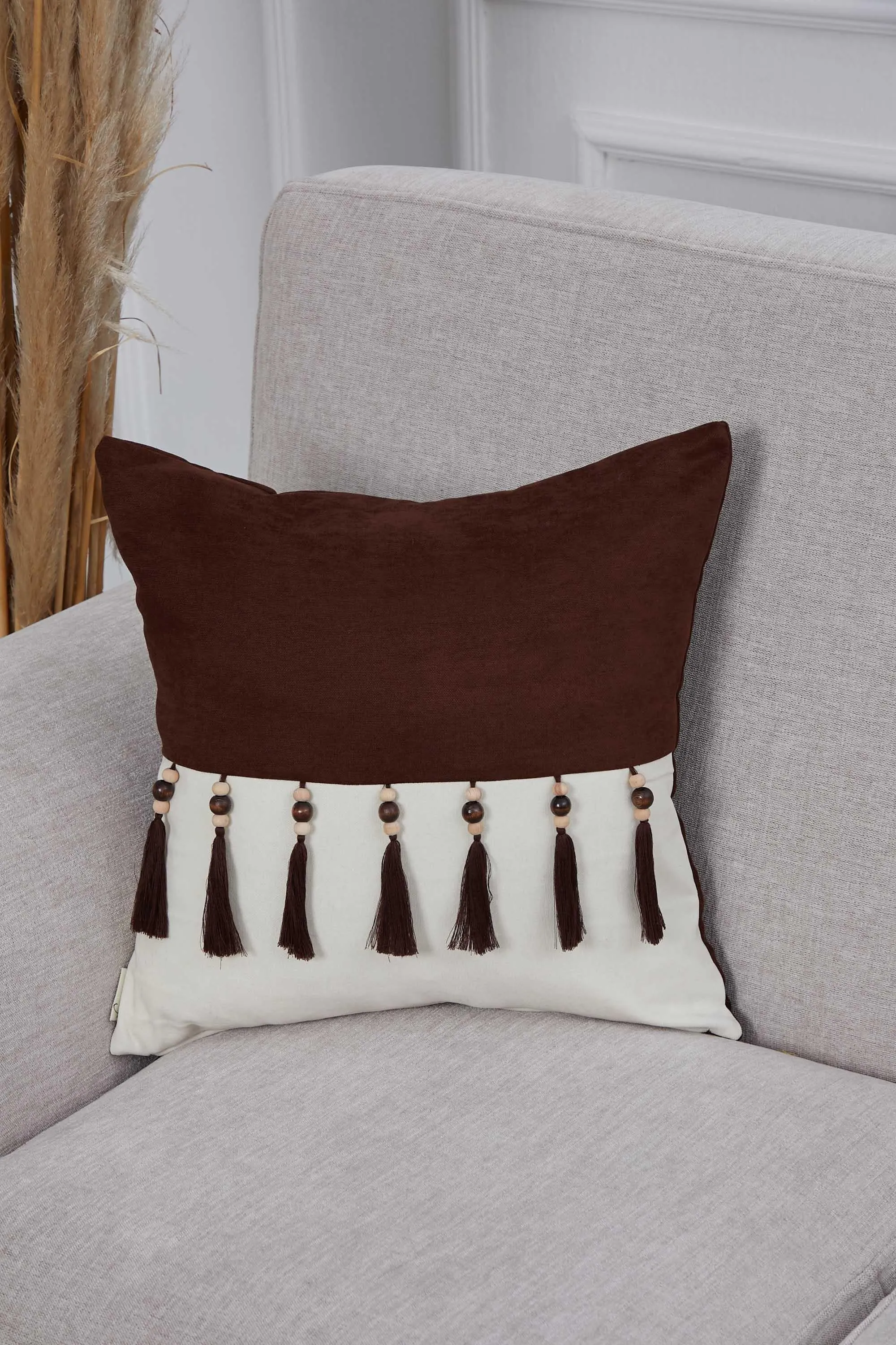 Boho Decorative Throw Pillow Covers with Tassels and Chaplet, 18 x 18 inch Modern Design Polyester Cushion Covers for Couch,K-100