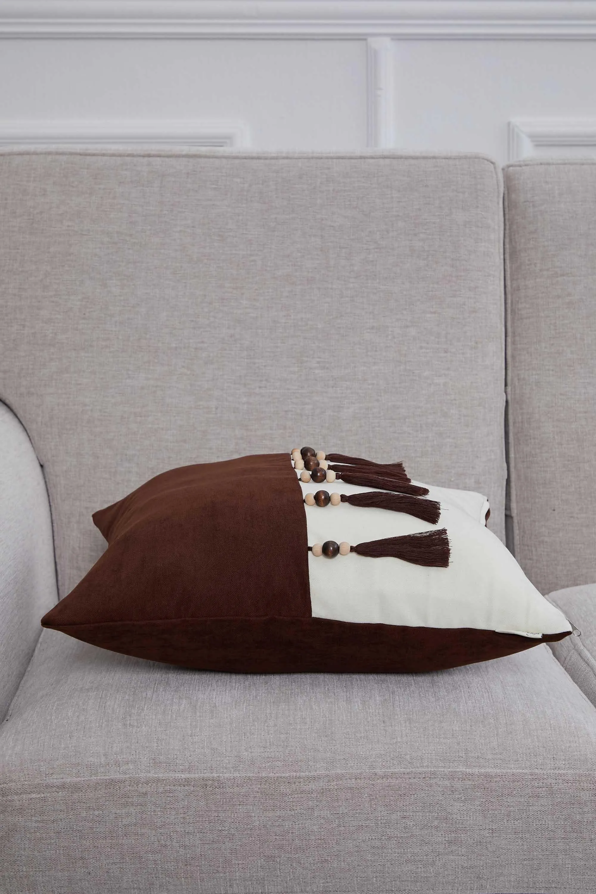 Boho Decorative Throw Pillow Covers with Tassels and Chaplet, 18 x 18 inch Modern Design Polyester Cushion Covers for Couch,K-100