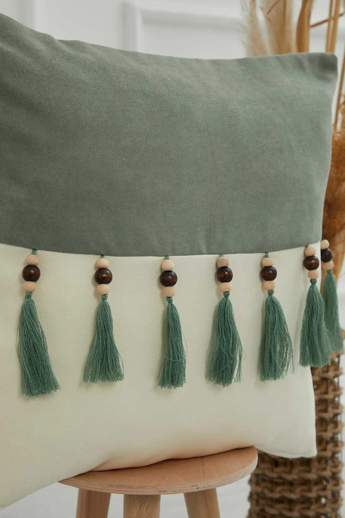 Boho Decorative Throw Pillow Covers with Tassels and Chaplet, 18 x 18 inch Modern Design Polyester Cushion Covers for Couch,K-100