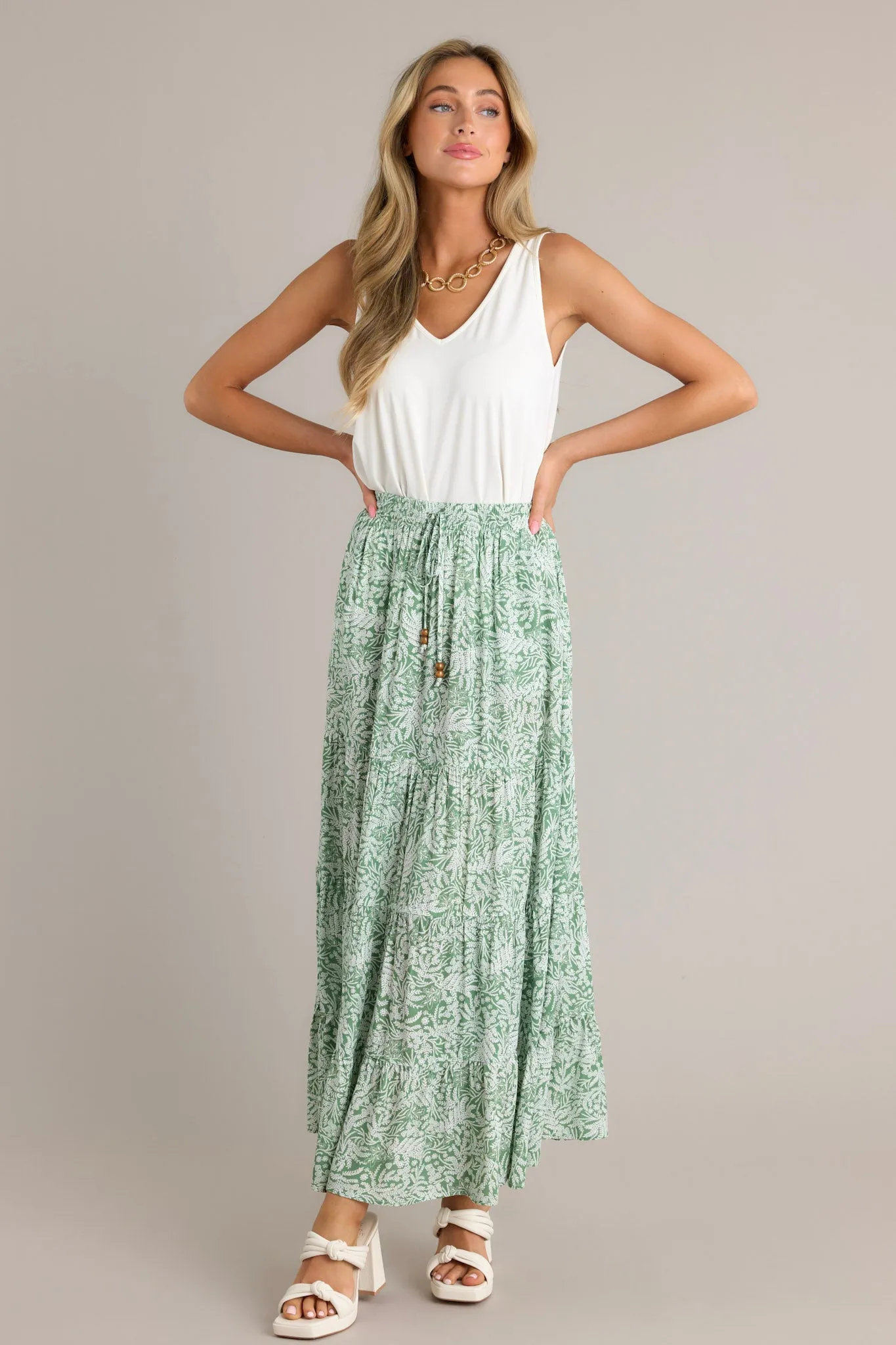 Daring Heart V-Neck Ivory Tank Top