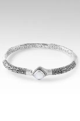 Harmony Bangle™ in White Mother of Pearl